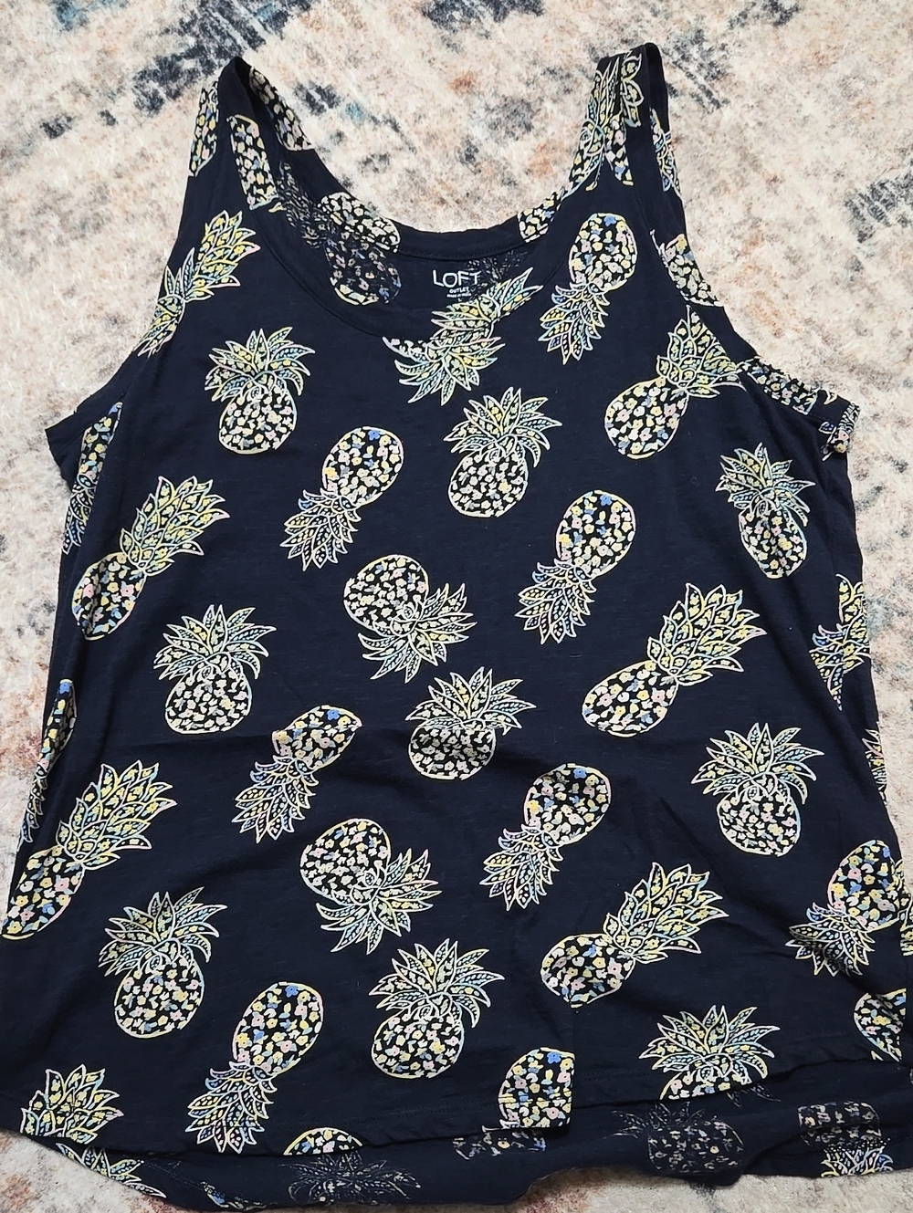 Pineapple Tank